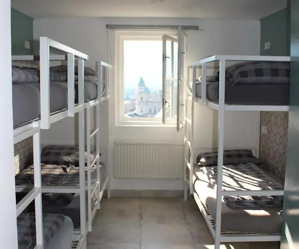 Auberge de jeunesse Stadtalm Naturfreundehaus *